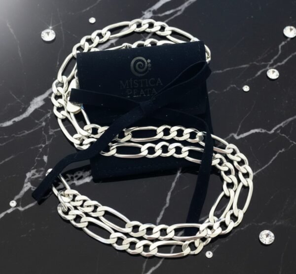 misticaplata-editorial (2) Cadena Estilo Cartier: El Equilibrio Perfecto entre Ritmo y Elegancia