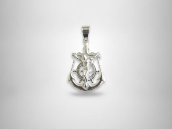d8x7yrk7fijm2wmhyzo1.jpg Colgante de Plata con Diseño Marítimo