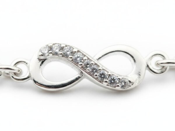 rtw0mrf8r2gz87iyolqf-3.jpg Pulsera Triple Infinito en Plata .925, detalle 3