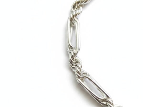 szxtj44sgdnl6onxixe8.jpg Pulsera Minimalista de Plata de Ley .925