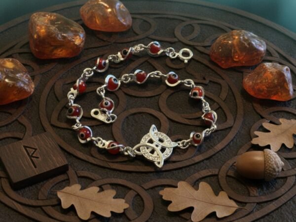 wjvtx23aqvrbnayppvtr.jpg Pulsera Nudo de Bruja con Ojo Turco, vista principal