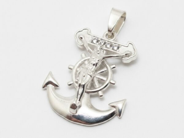 popecpdczhnjs4m3adxv.jpg Ancla con Crucifijo y zirconias Pata .925